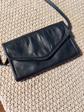 Julia Duren Vintage Envelope Leather Crossbody bag